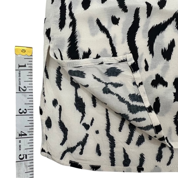 Rails Whitney Print Shirt Cheetah Blouse Short Sleeve Ivory Black M Medium - Picture 13 of 15